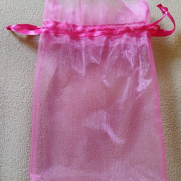 New Breast Cancer Awareness 4 Piece Gift Bag: Emery Board, Lotion, Gel Pack, Bag - Picture 10 of 11